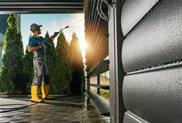 Best Garage Pressure Washing  in Cascade, IA